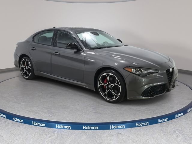 Used 2024 Alfa Romeo Giulia Veloce image 4
