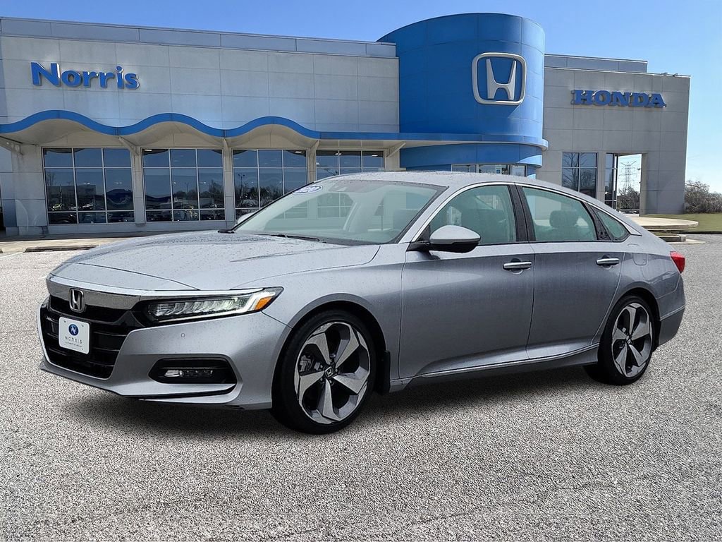 Used 2020 Honda Accord Touring image 2