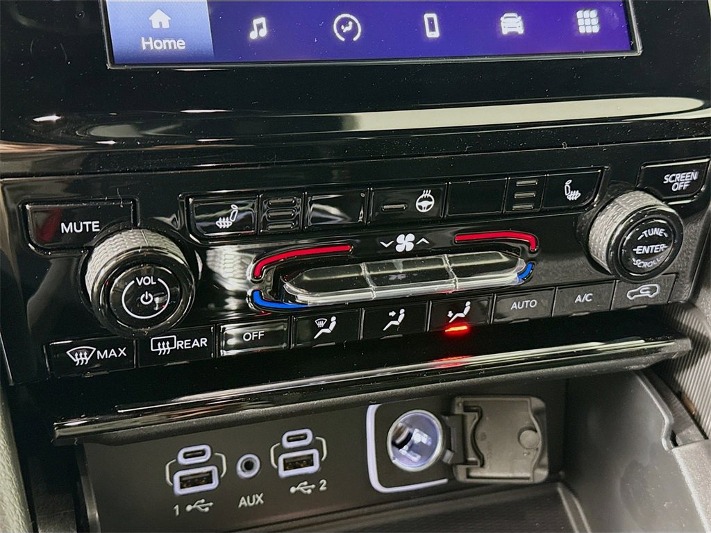 New 2025 Jeep Grand Cherokee Altitude image 17