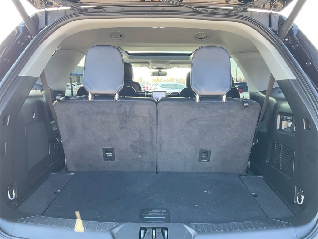 Used 2023 Ford Explorer Limited w/ Equipment Group 301A image 28