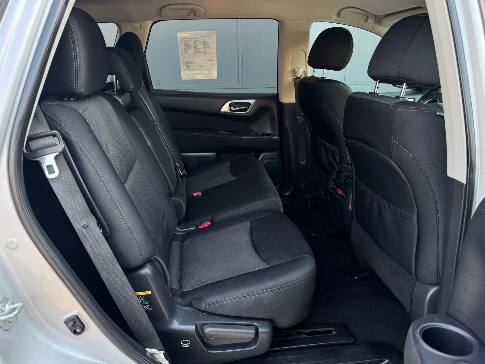 Used 2017 Nissan Pathfinder SV FWD image 16