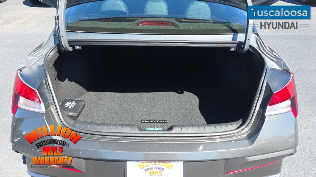 New 2026 Hyundai Elantra SEL Sport FWD image 10