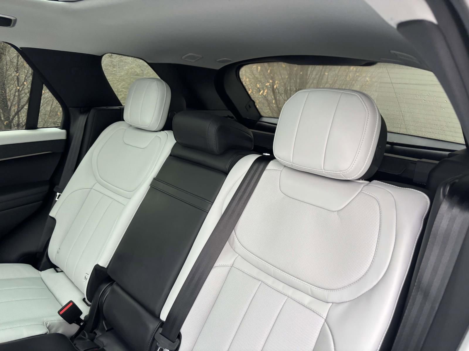 New 2026 Land Rover Range Rover Sport Dynamic SE image 21