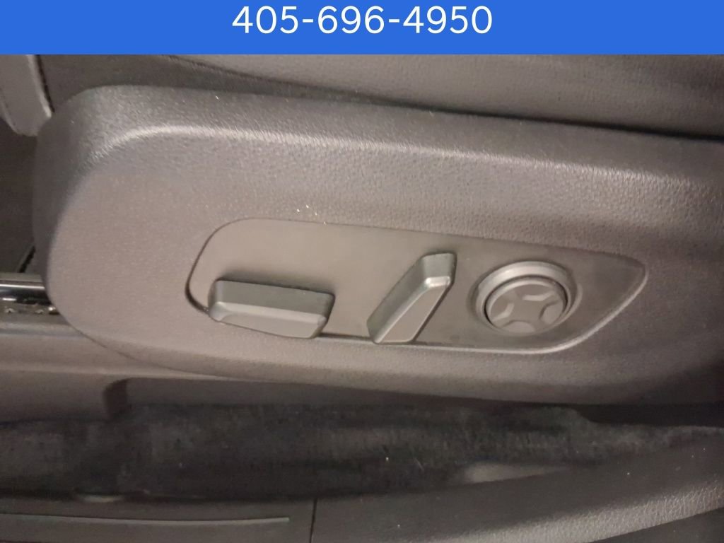 Used 2023 Kia Carnival SX Prestige image 24