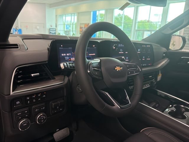 New 2026 Chevrolet Tahoe Premier w/ Sun And Tow Package AWD/4WD image 17