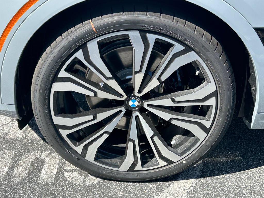 New 2027 BMW X7 M60i AWD/4WD image 9