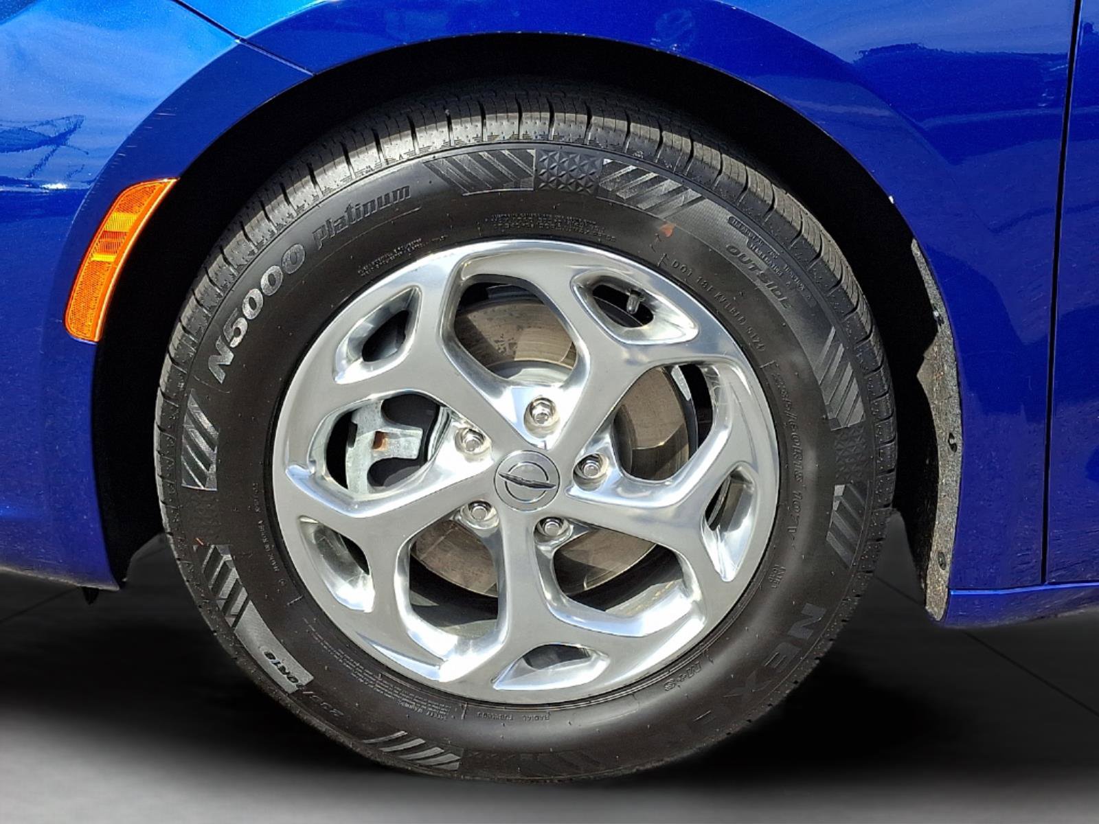 Used 2021 Chrysler Pacifica Limited image 10