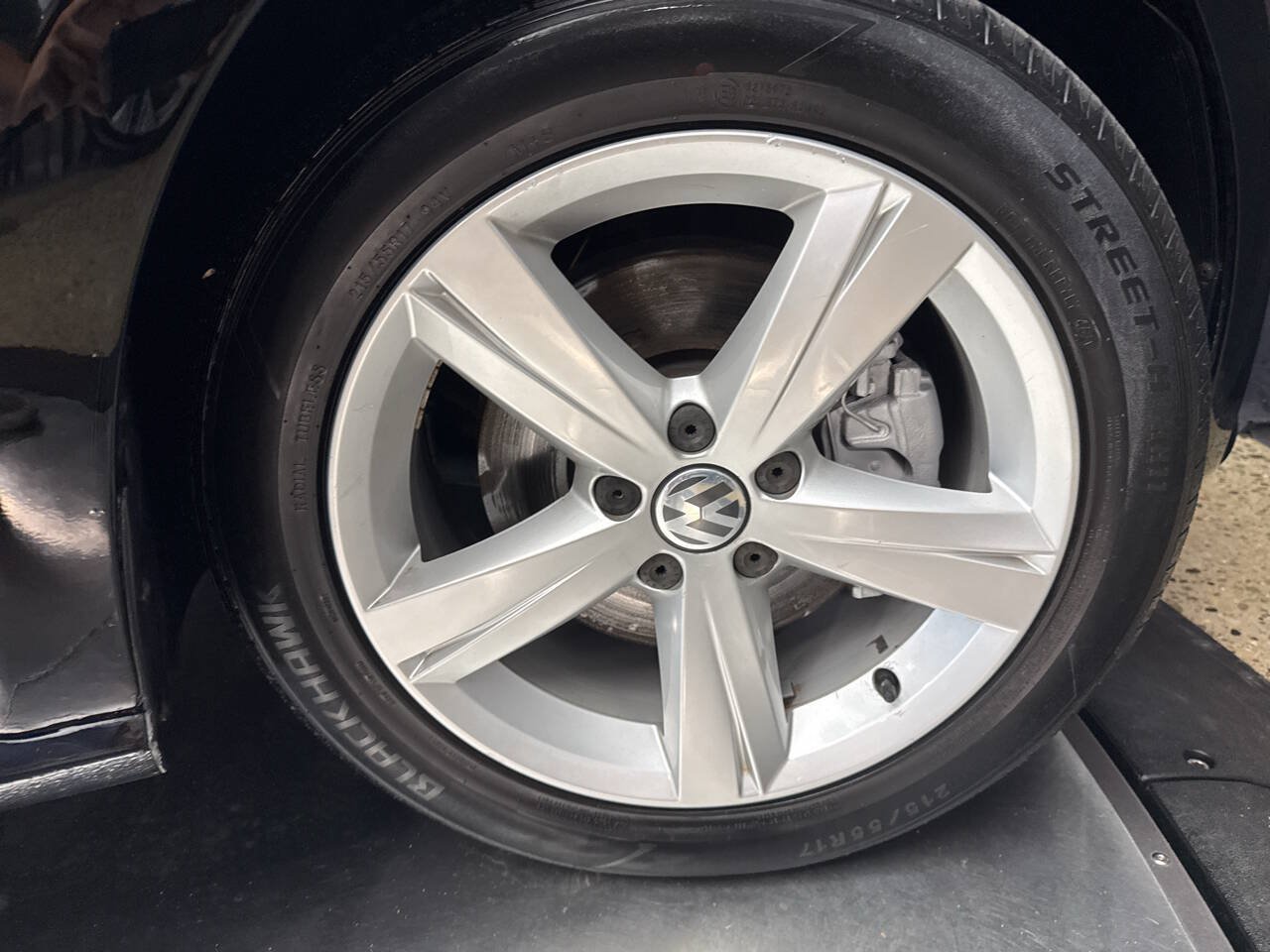 Used 2012 Volkswagen Passat 2.5 SE FWD image 28