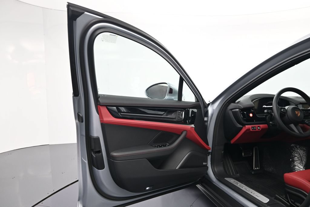 New 2026 Porsche Panamera 4 AWD/4WD image 15
