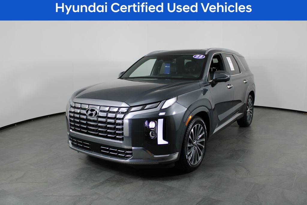 Used 2023 Hyundai Palisade Calligraphy image 2