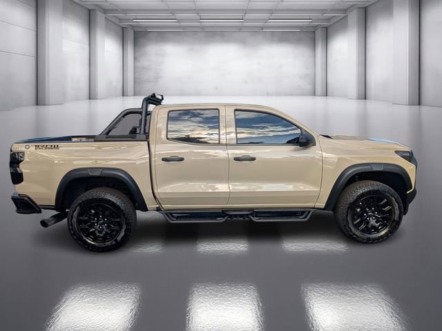 Used 2024 Chevrolet Colorado Trail Boss w/ Advanced Trailering Package AWD/4WD image 6