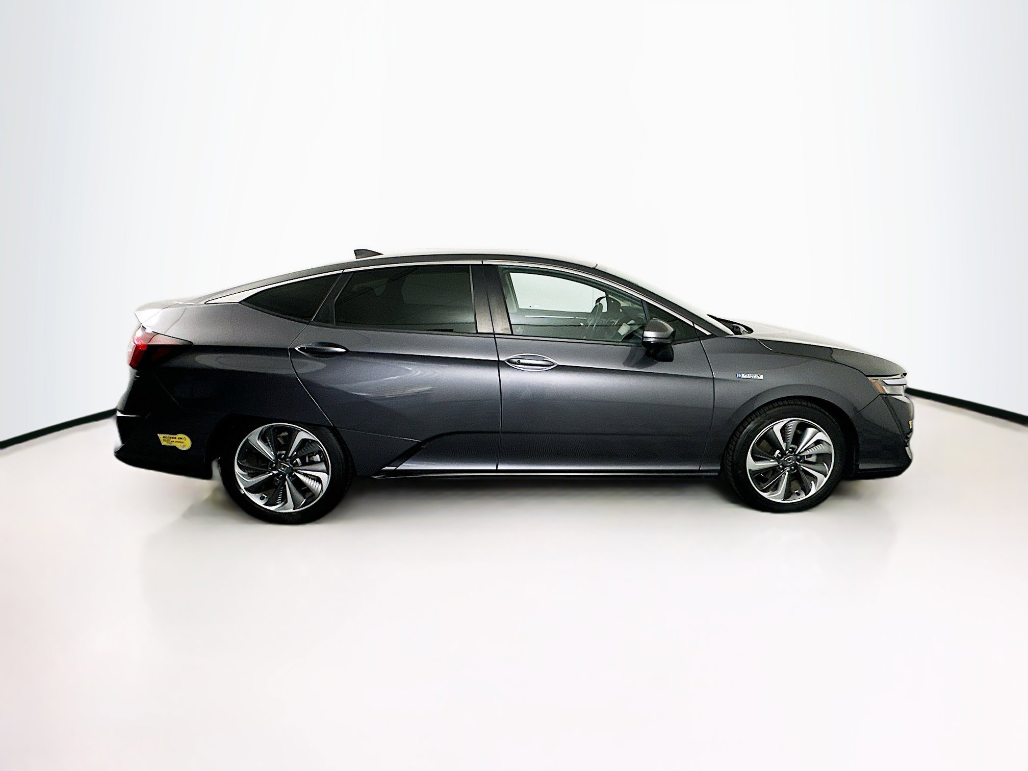 Used 2020 Honda Clarity Touring image 10