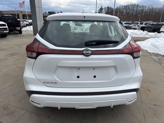 Used 2022 Nissan Kicks S image 6