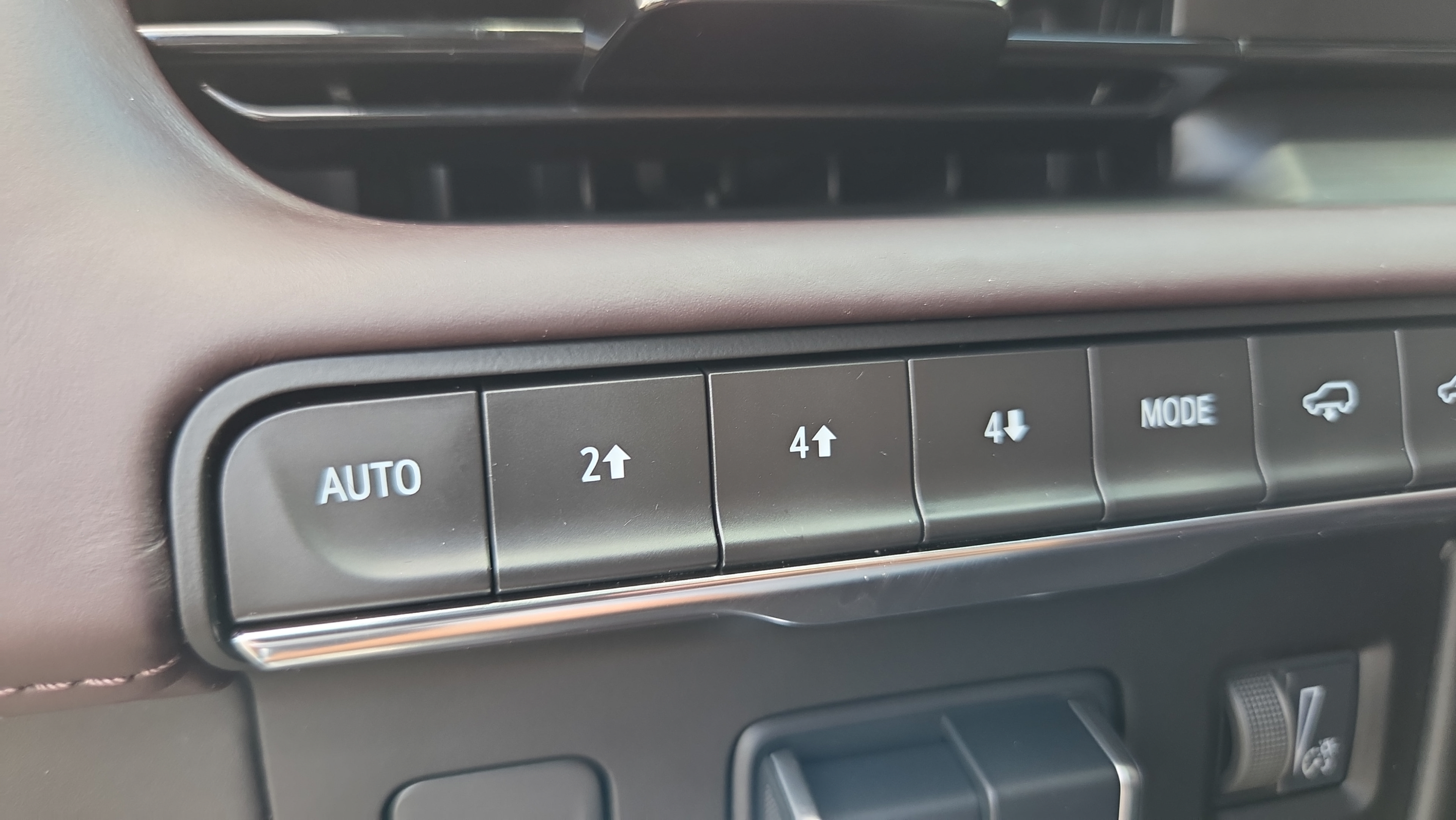 Used 2021 Cadillac Escalade ESV Sport Platinum w/ Heavy-Duty Trailer Package AWD/4WD image 28