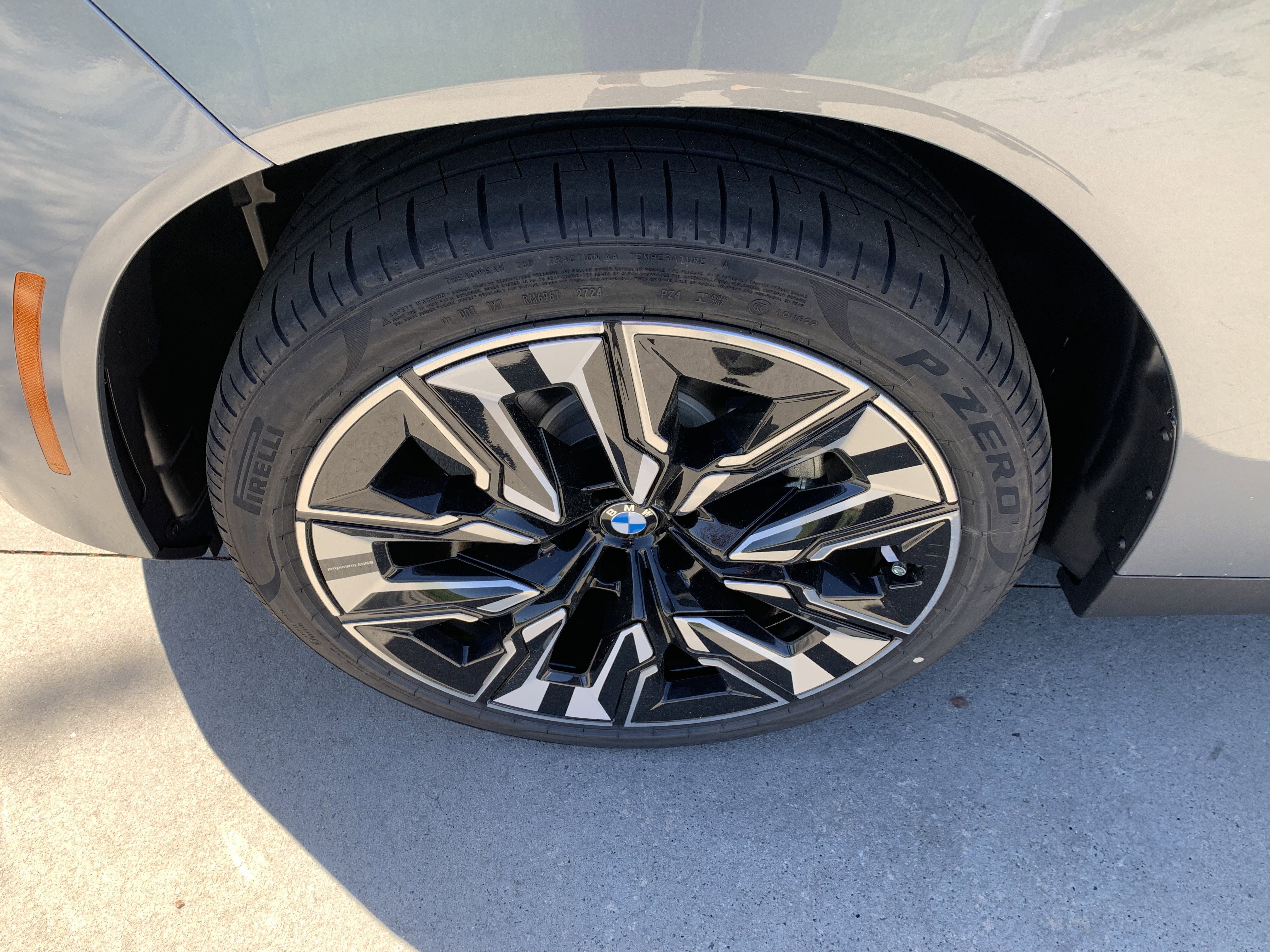 New 2025 BMW X3 xDrive30i w/ Premium Package image 12