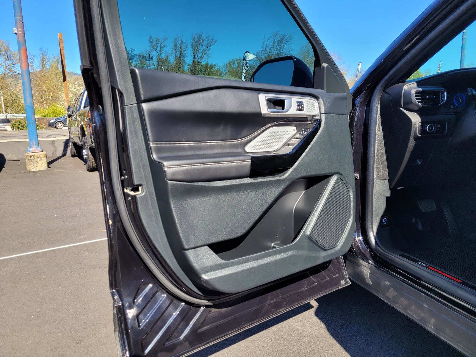 Used 2023 Ford Explorer ST w/ Equipment Group 401A image 12