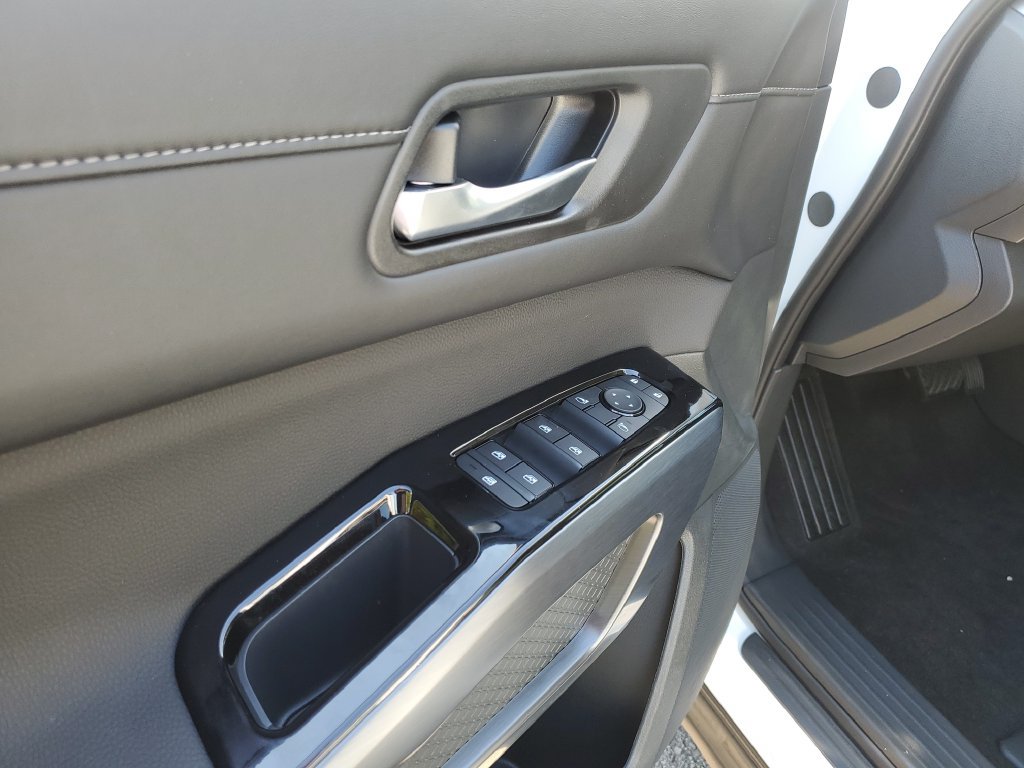 New 2026 Nissan Pathfinder SL FWD image 19