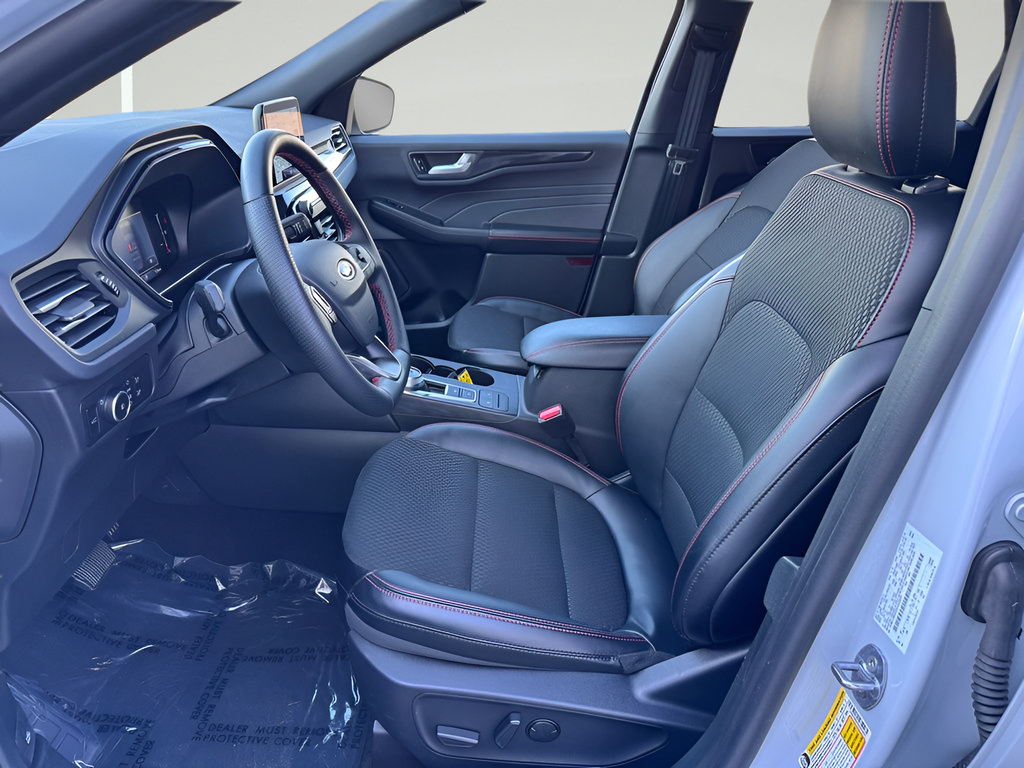 Used 2025 Ford Escape ST-Line Select AWD/4WD image 10