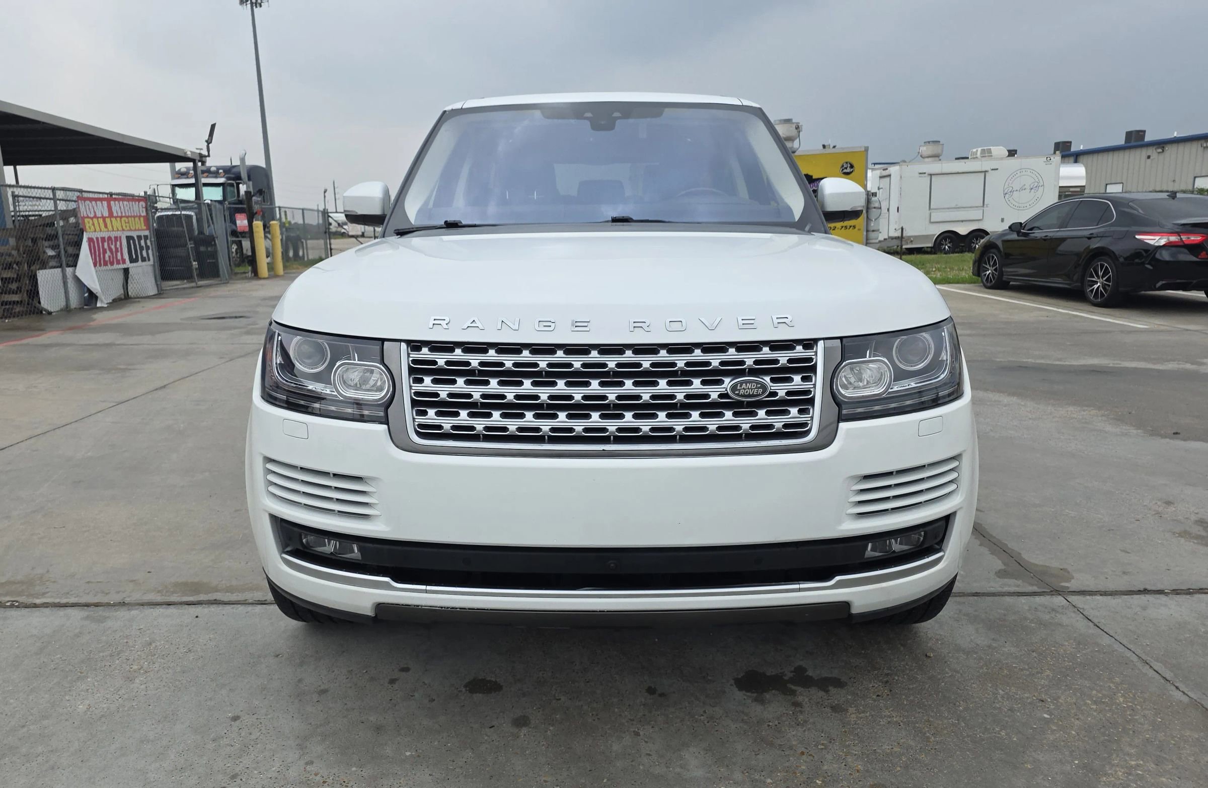 Used 2017 Land Rover Range Rover HSE AWD/4WD image 5