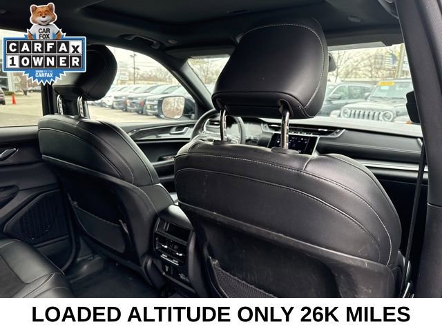 Used 2023 Jeep Grand Cherokee Altitude image 22