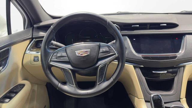 Used 2019 Cadillac XT5 FWD image 19