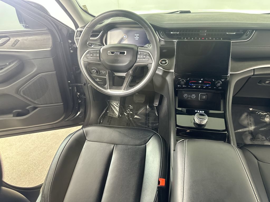 Used 2023 Jeep Grand Cherokee Limited RWD image 19