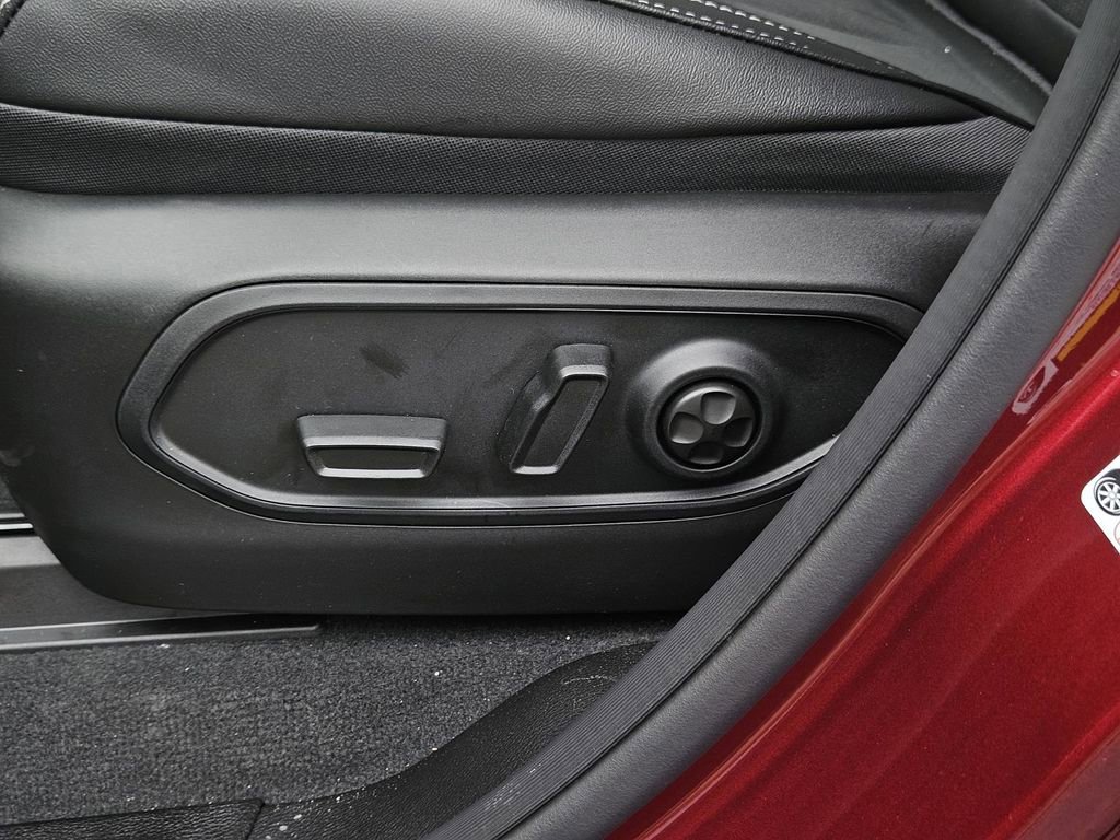 New 2026 Jeep Grand Cherokee Altitude image 25