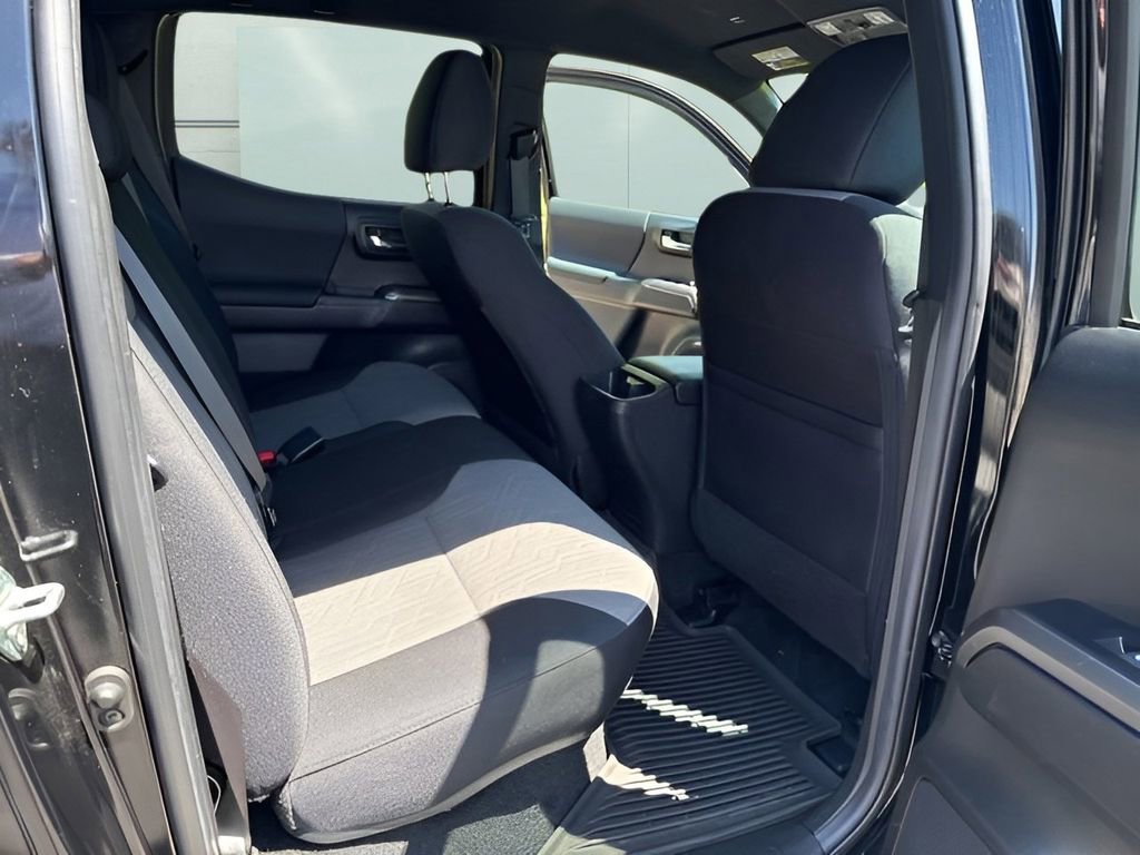 Used 2023 Toyota Tacoma TRD Off-Road image 35