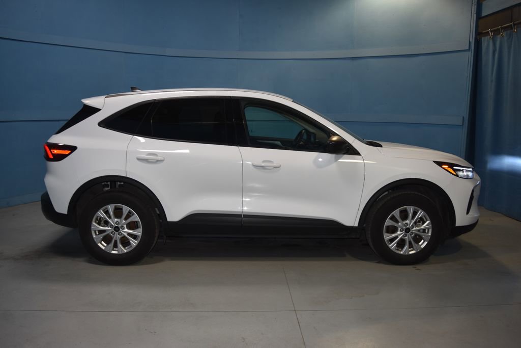 Used 2025 Ford Escape Active AWD/4WD image 20