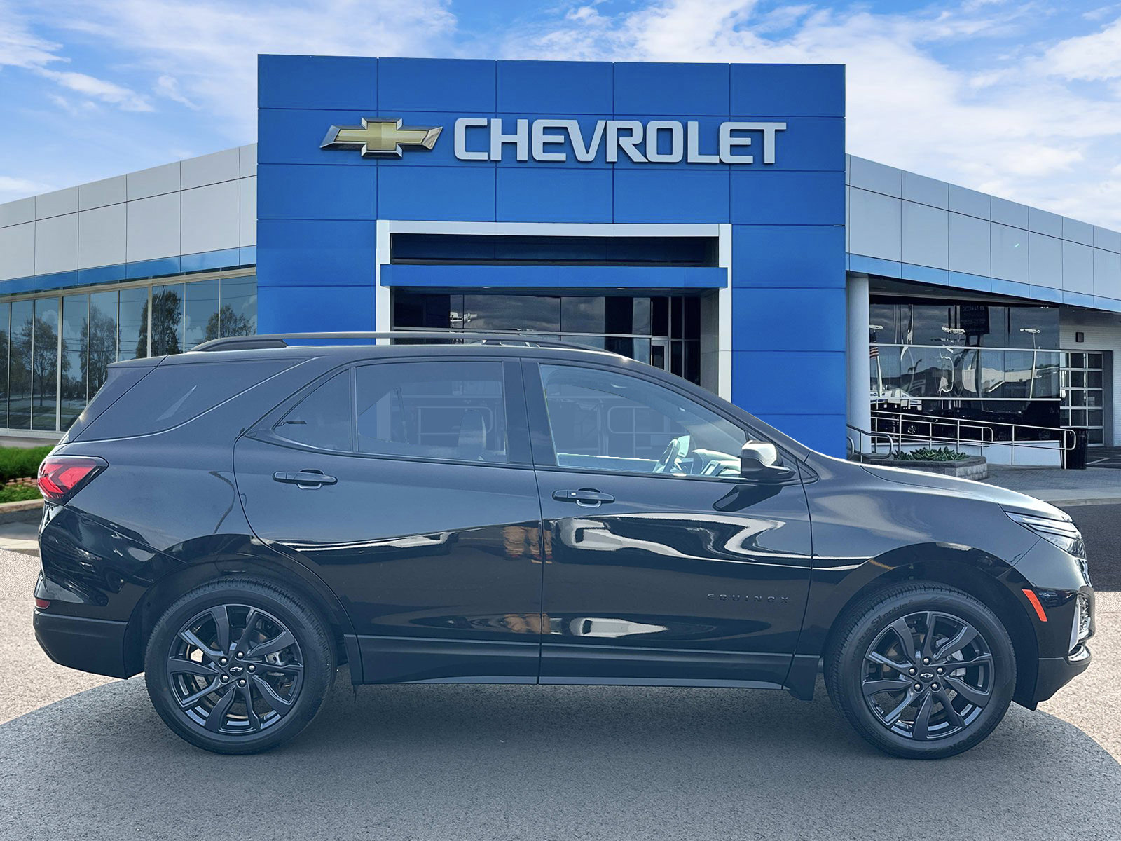 Certified 2023 Chevrolet Equinox RS w/ LPO, Floor Liner Package AWD/4WD image 5