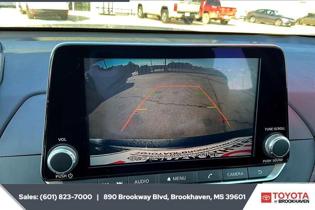 Used 2024 Nissan Altima 2.5 SV image 15