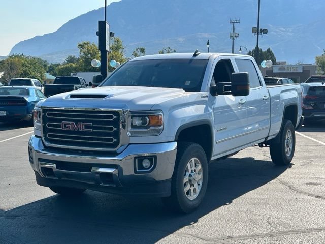 Used 2019 GMC Sierra 2500 SLT w/ Duramax Plus Package AWD/4WD image 8