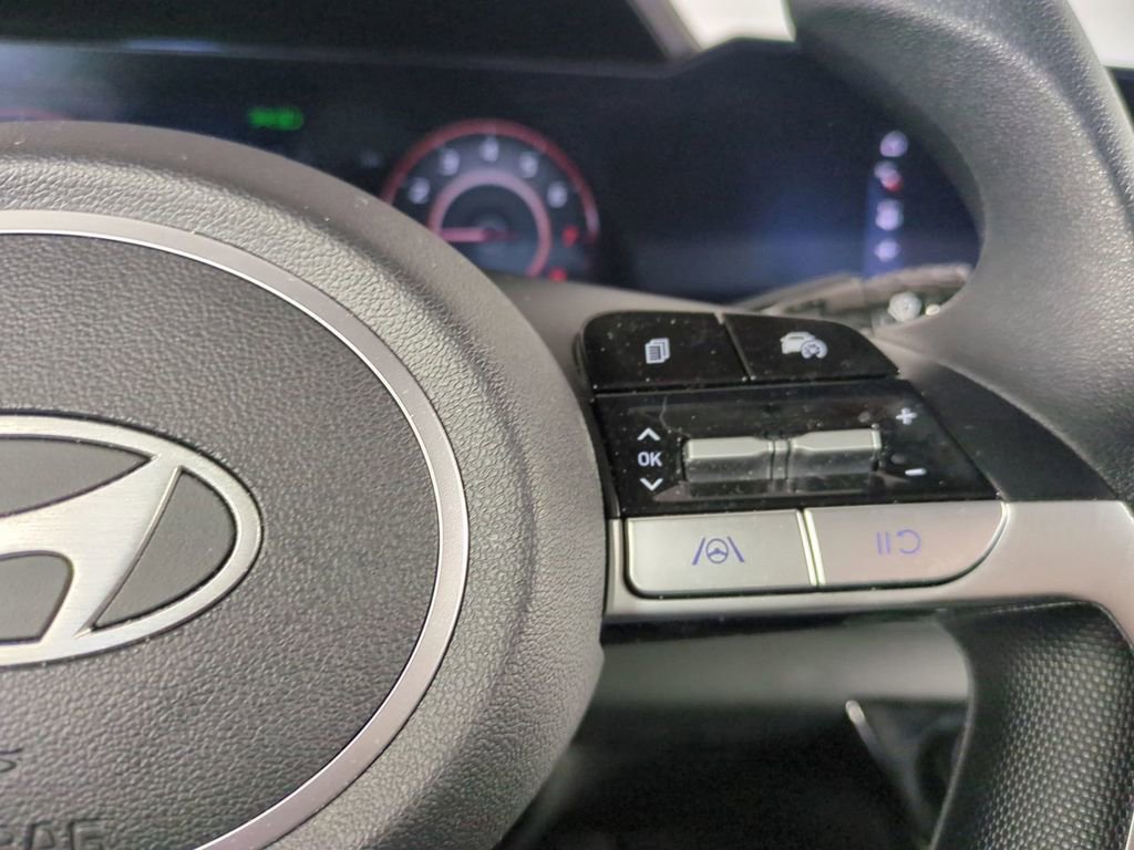 Certified 2024 Hyundai Elantra SEL image 29