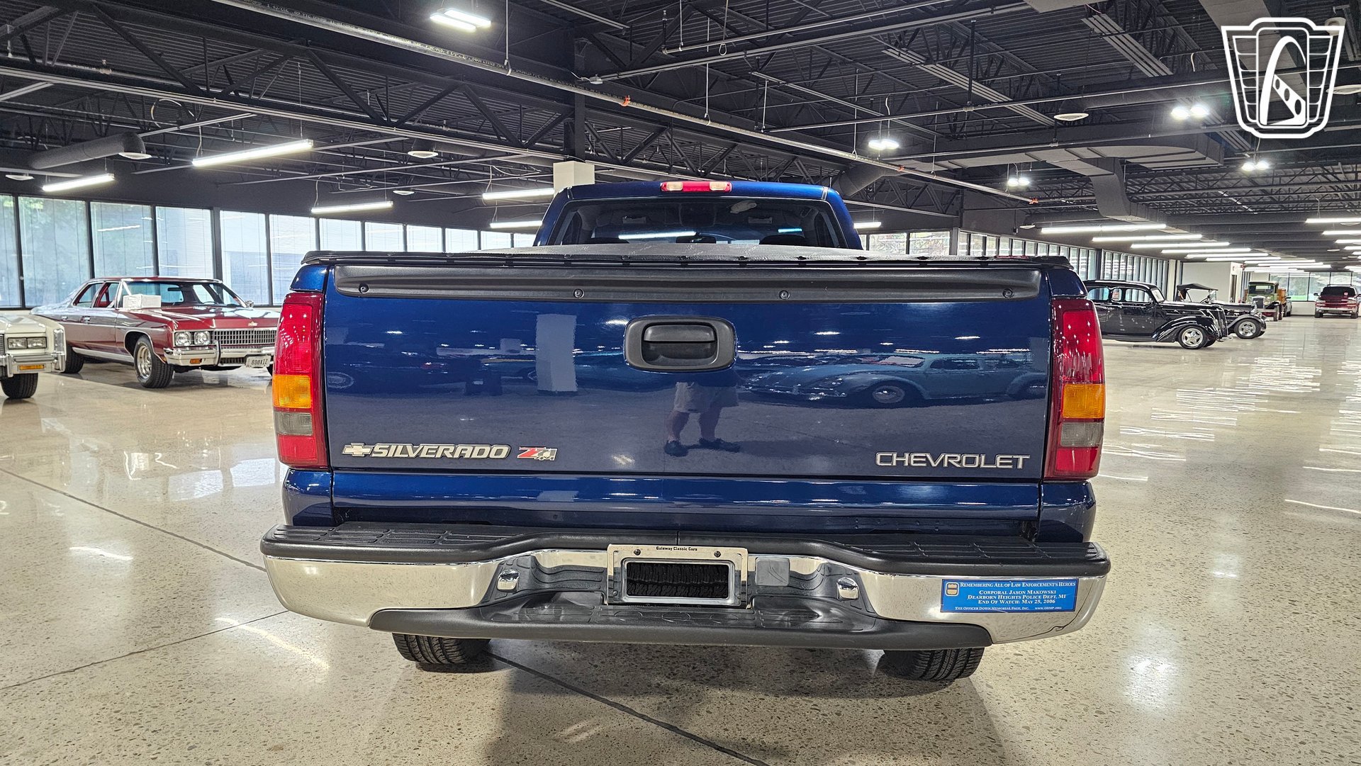Used 2001 Chevrolet Silverado 1500 4x4 Regular Cab image 3