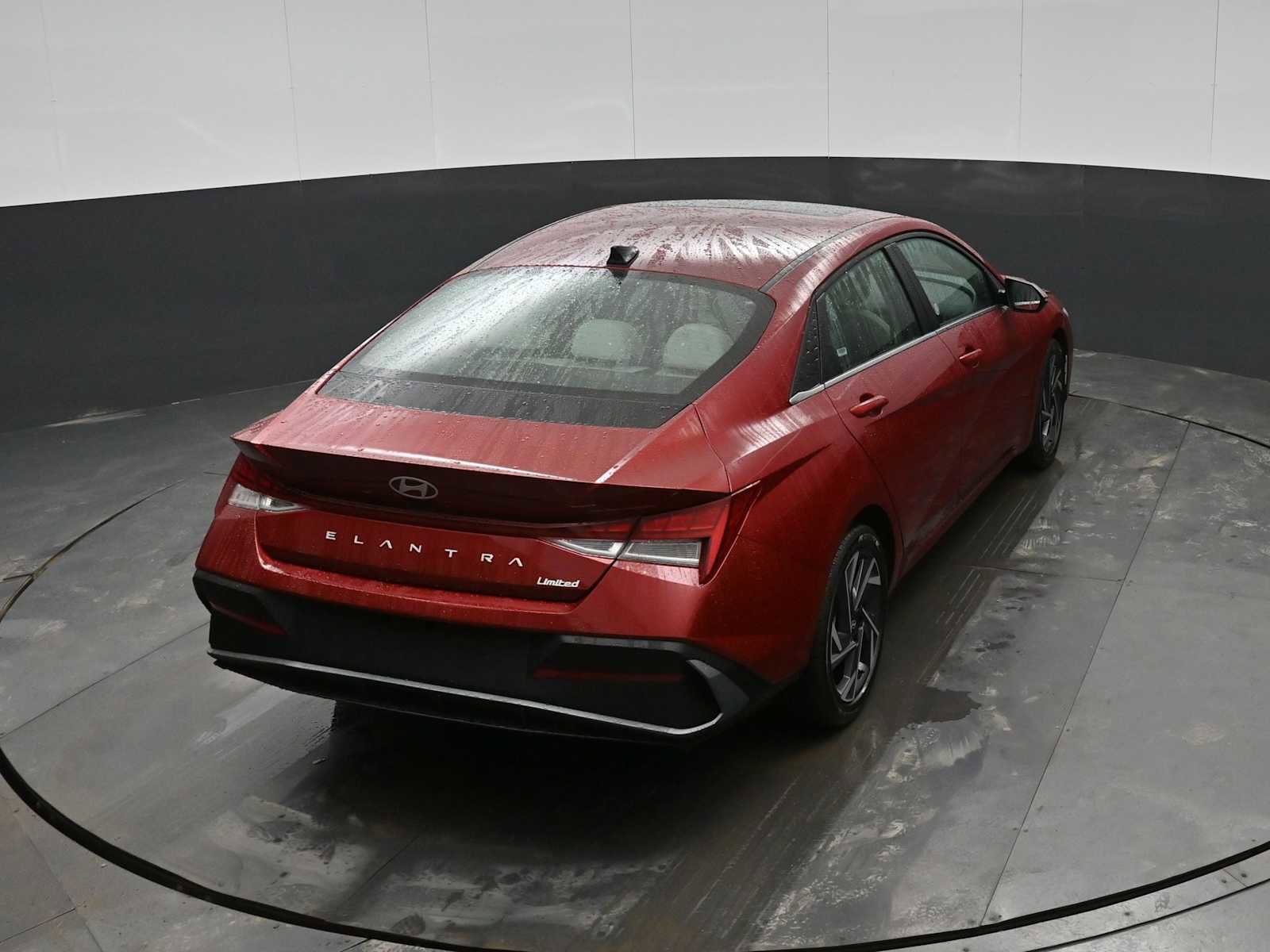 Certified 2025 Hyundai Elantra Limited image 28