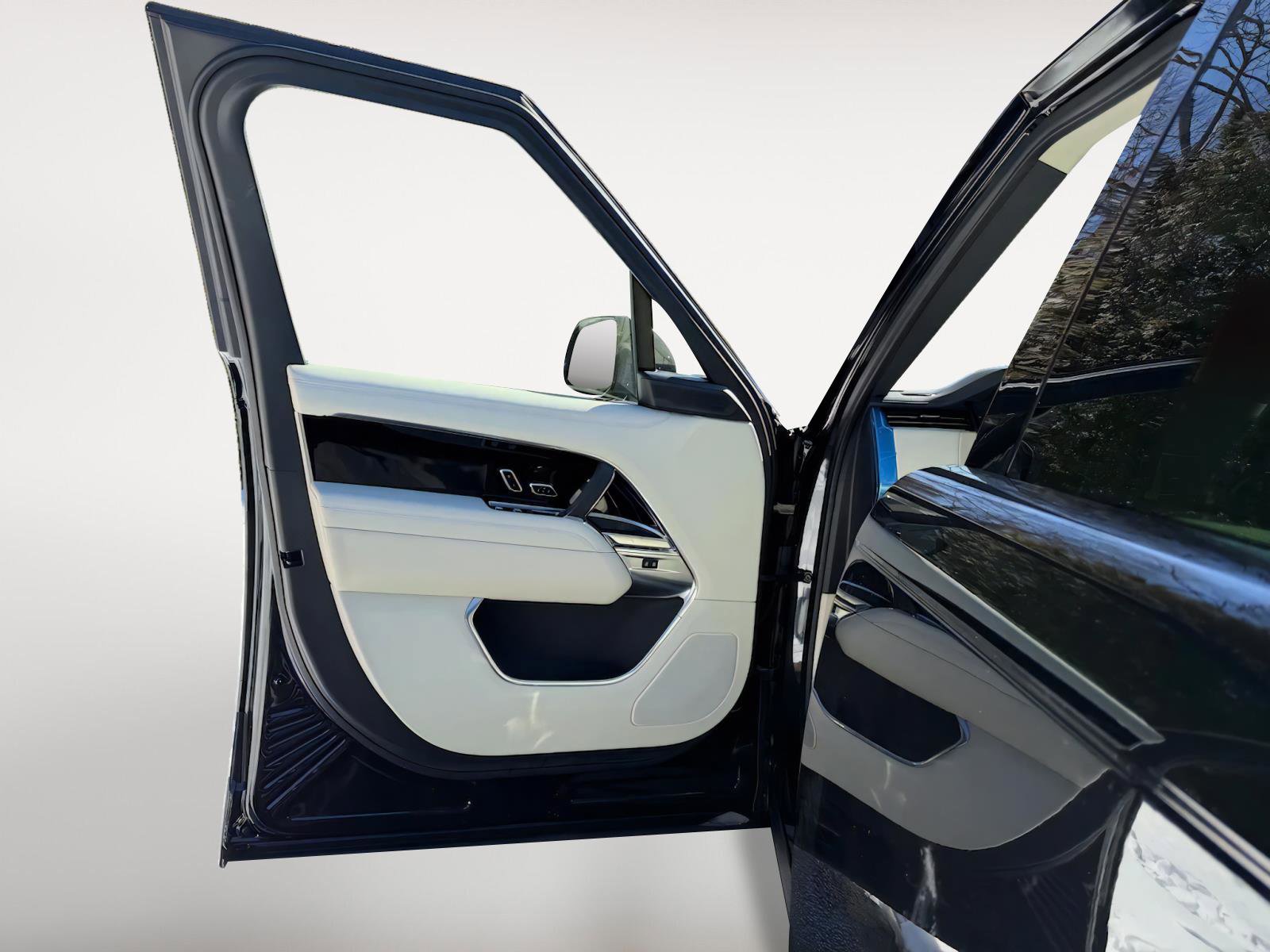 New 2026 Land Rover Range Rover SE AWD/4WD image 5