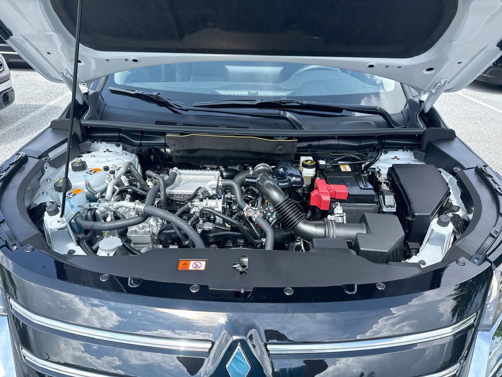 New 2026 Mitsubishi Outlander ES FWD image 31
