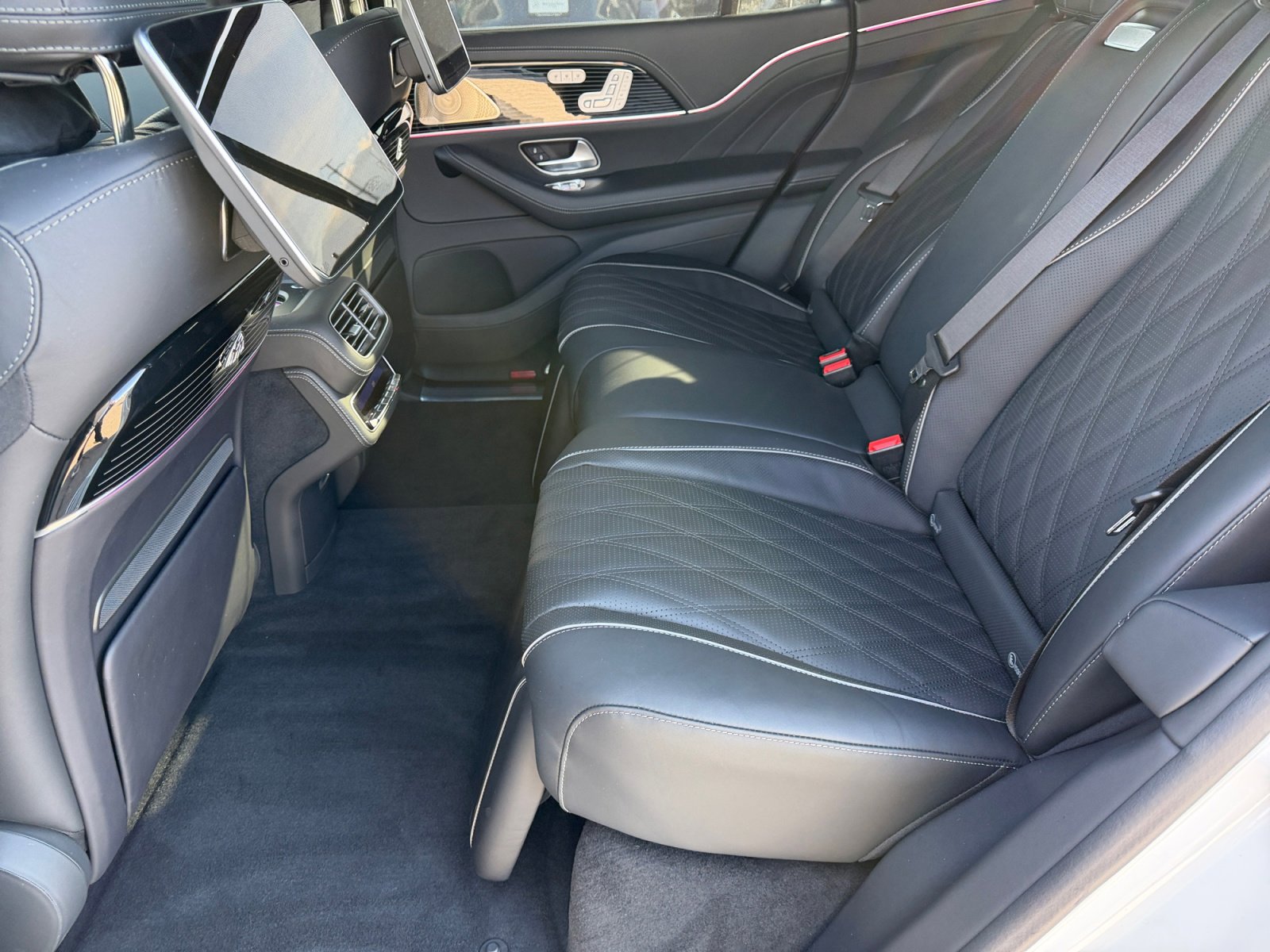 New 2026 Mercedes-Benz Maybach GLS 600 4MATIC image 17