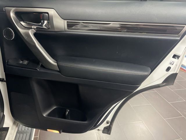 Used 2023 Lexus GX 460 Premium image 14