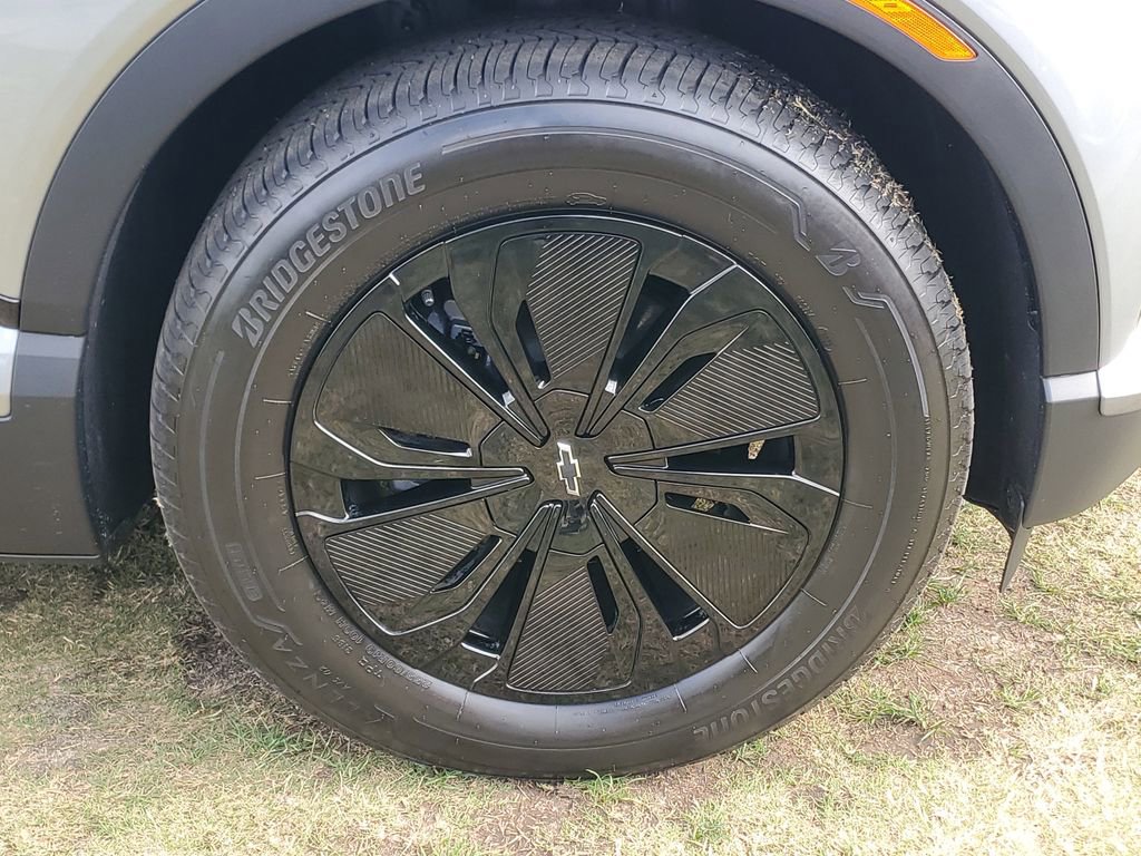 Used 2026 Chevrolet Blazer EV LT w/ Midnight/Sport Edition image 4