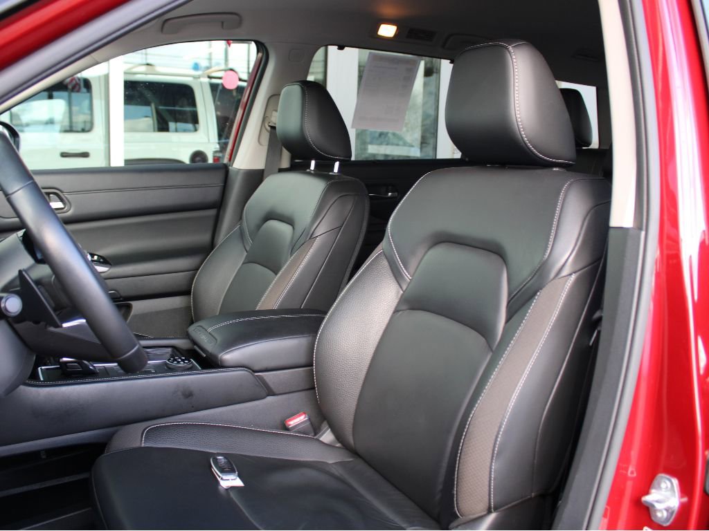 Used 2023 Nissan Pathfinder SL image 11