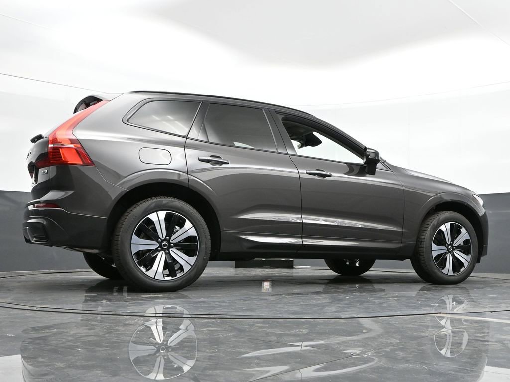 New 2025 Volvo XC60 T8 Core w/ Protection Package Premier image 41