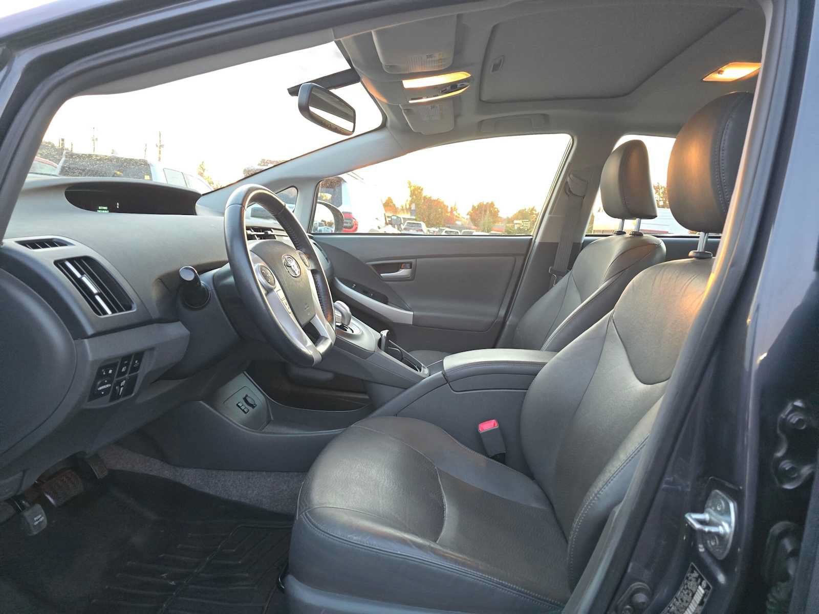 Used 2011 Toyota Prius Four w/ Solar Roof Pkg FWD image 23