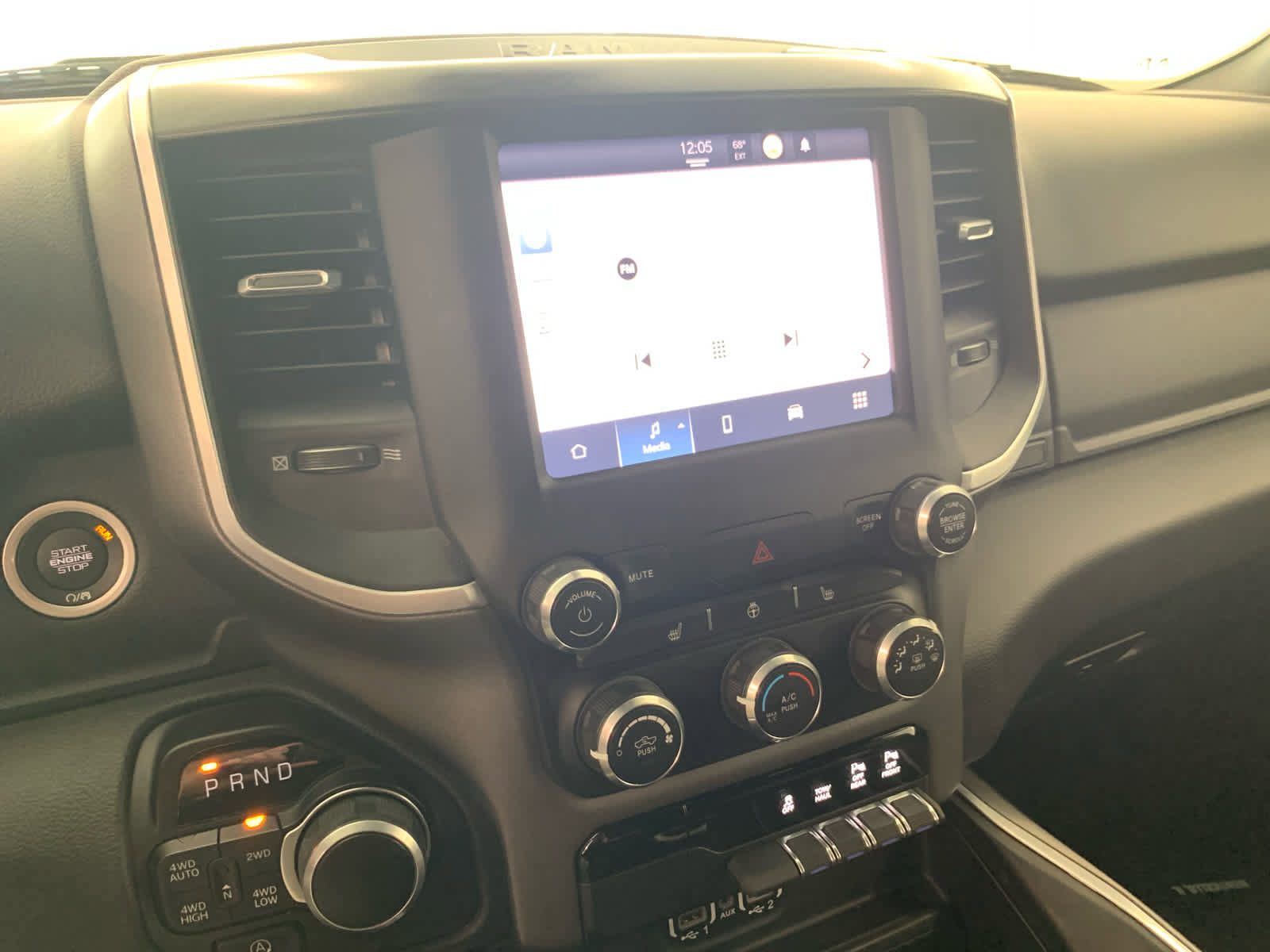 Used 2023 RAM 1500 Big Horn AWD/4WD image 32