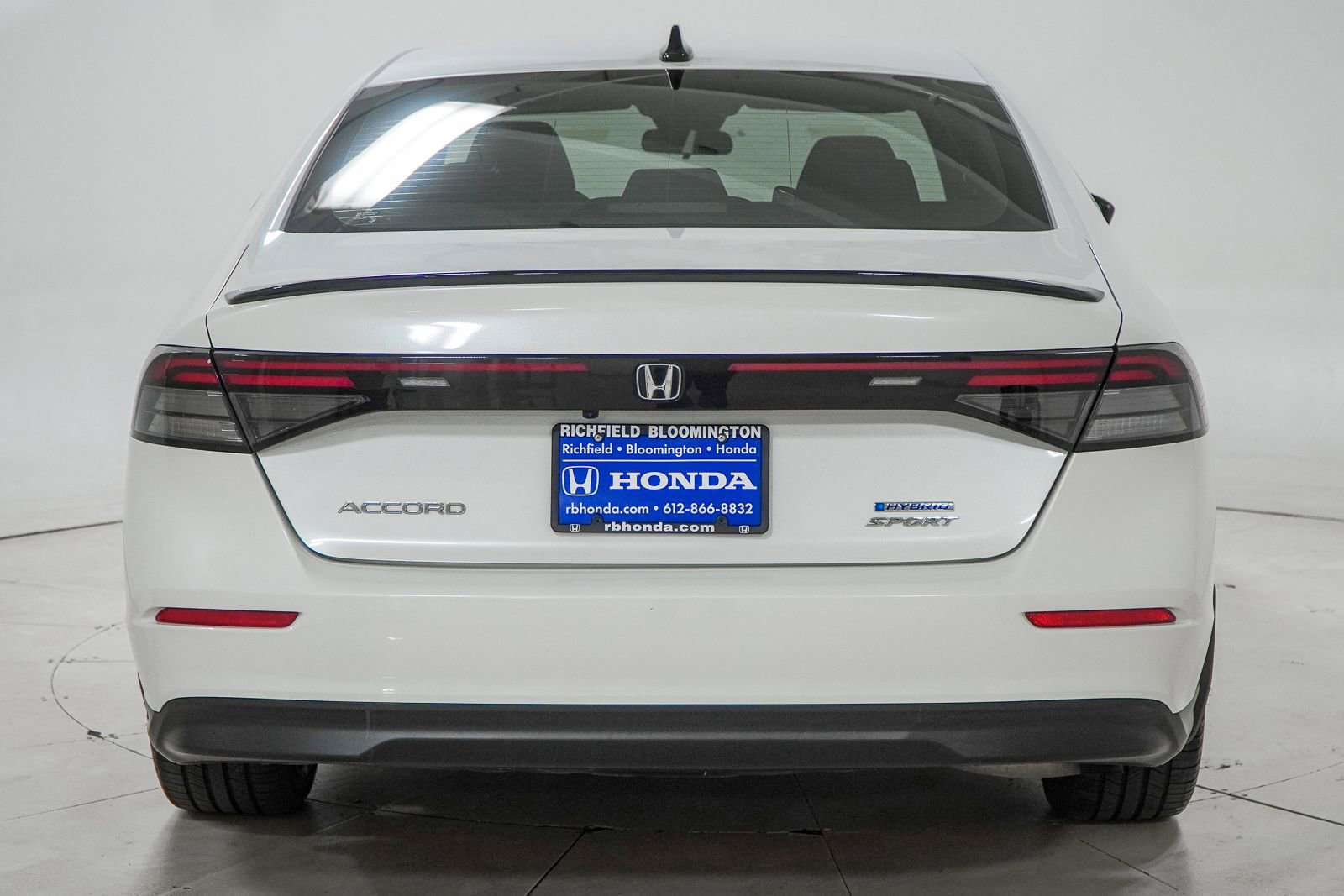 Used 2023 Honda Accord Sport image 9