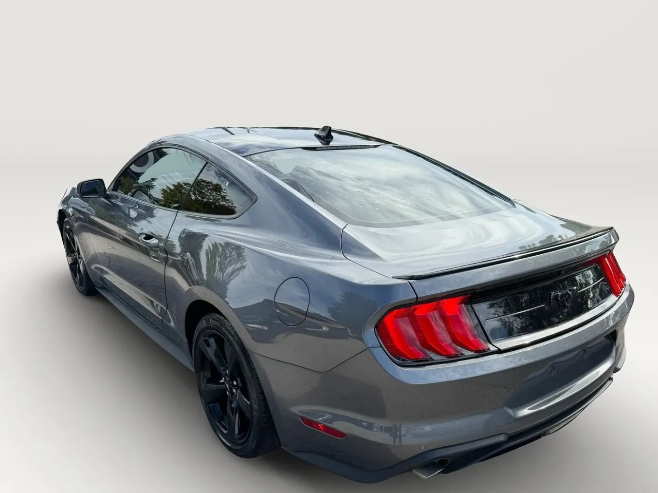 Used 2022 Ford Mustang Premium w/ Equipment Group 201A RWD image 5