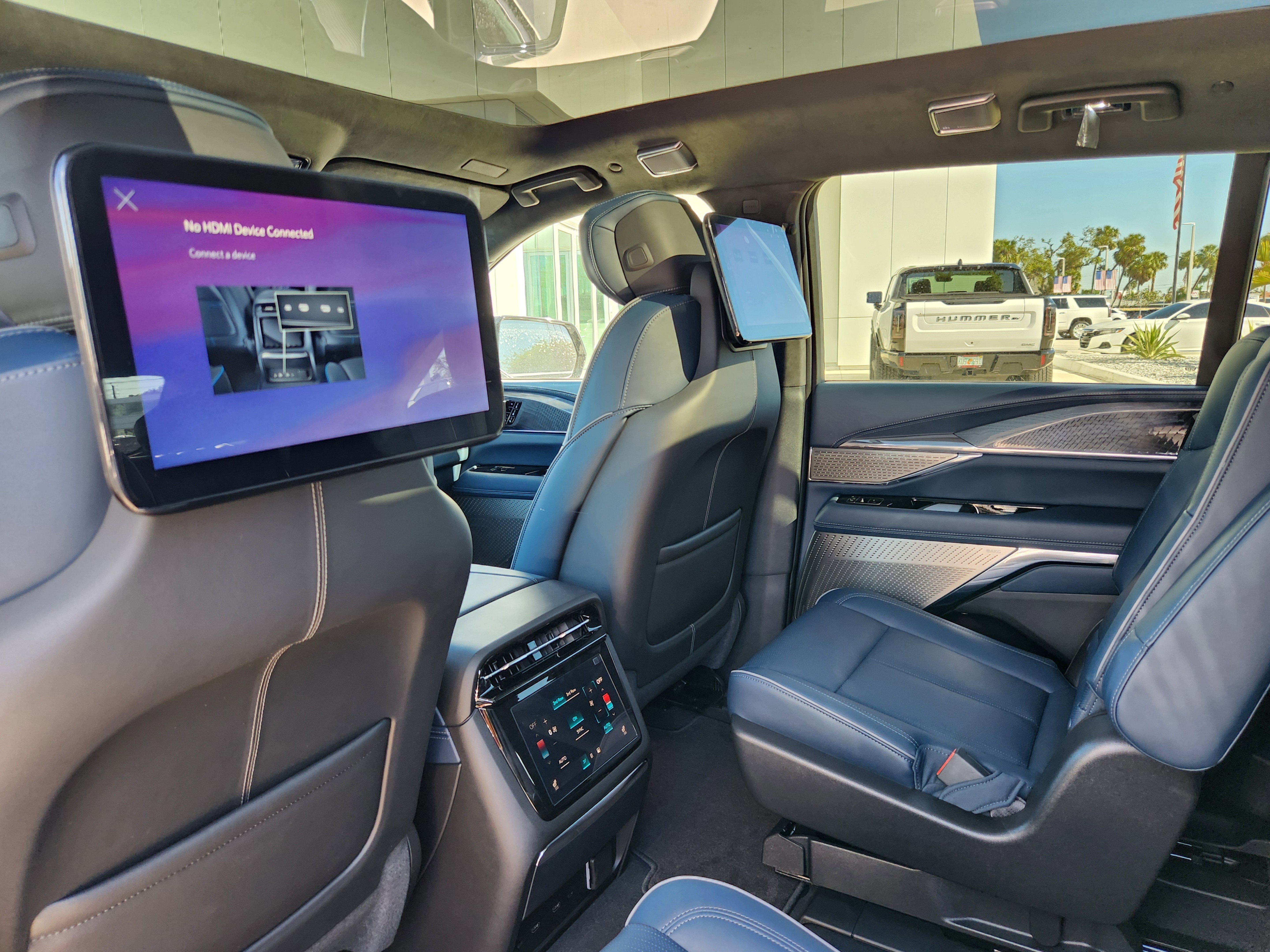 New 2025 Cadillac Escalade IQ Luxury 2 image 20