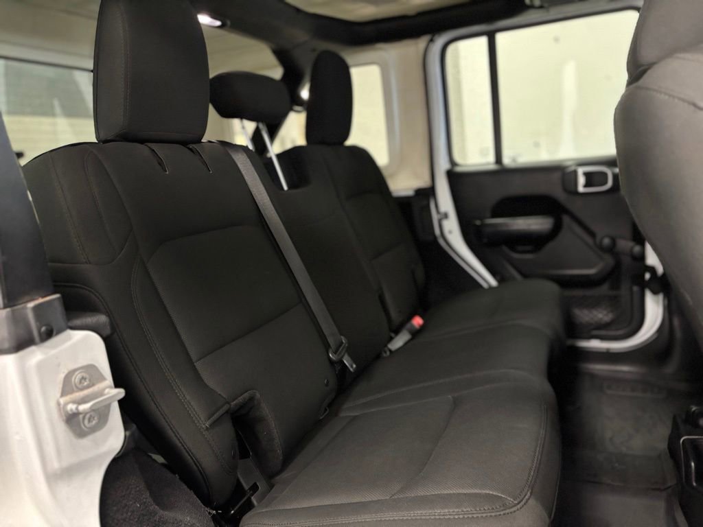 Used 2018 Jeep Wrangler Unlimited Sport AWD/4WD image 9