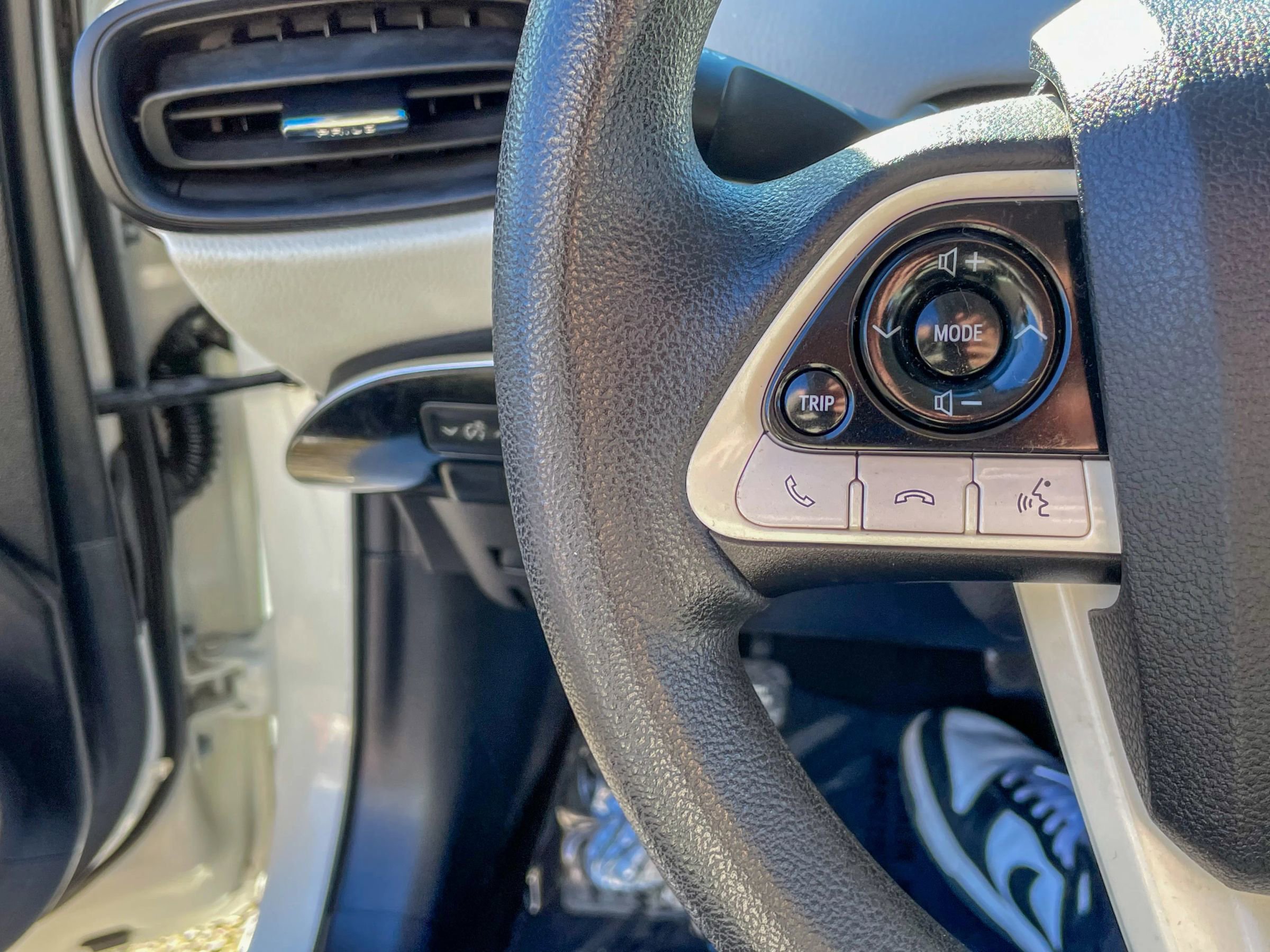 Used 2017 Toyota Prius Two w/ Carpet Mat Package image 13