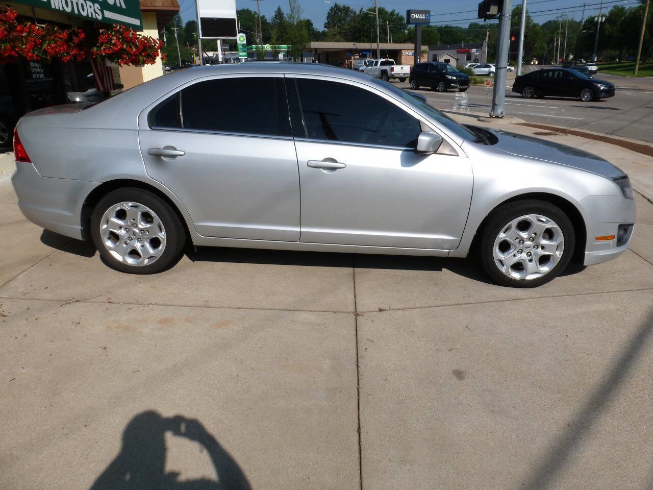 Used 2010 Ford Fusion SE FWD image 5